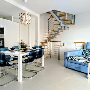 https://nuevo-y-acogedor-duplex-frente-al-mar.tenerifehoteles.net